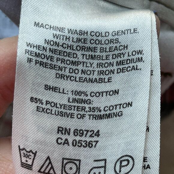 Columbia Tan Cargo Shorts, Size 38 - Picture 10 of 13